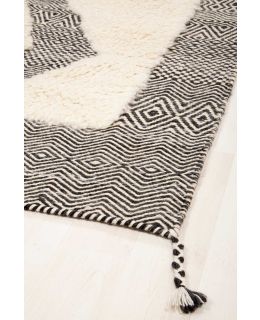 Berber Black White 195x302