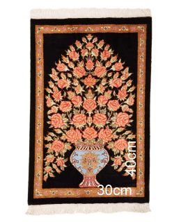Ghom Silk Black 30x40