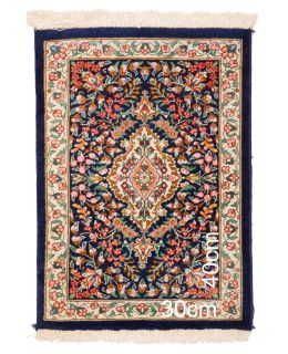 Ghom Silk Blue 30x40