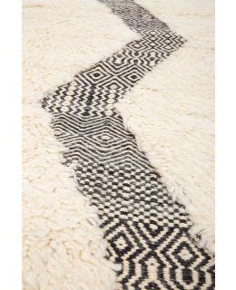 Berber Black White 168x229