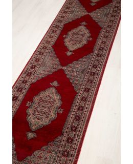 Medallion Red 79x331